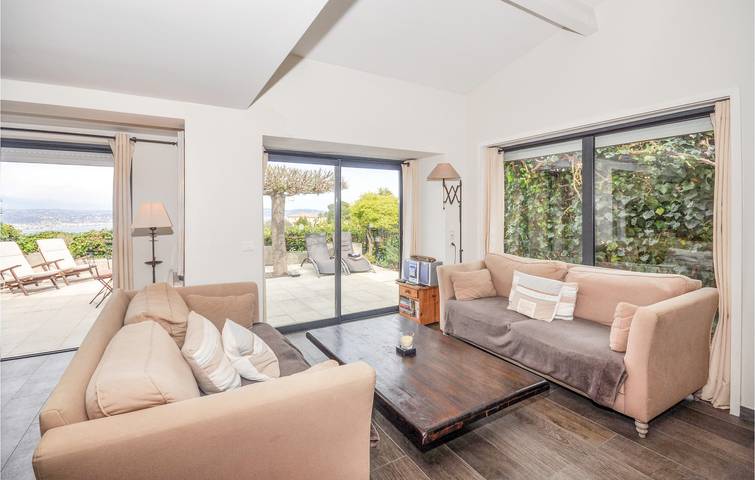 Location de vacances pour 5 personnes, avec terrasse et piscine, adapté aux familles à Théoule-sur-Mer - 3