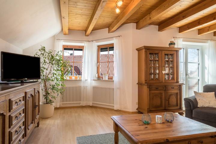 Ganze Wohnung, Ferienwohnung "Ursula Hiemer 1" mit Blick auf den See und die Berge und WLAN in Kressbronn am Bodensee - Gattnau, Kressbronn am Bodensee