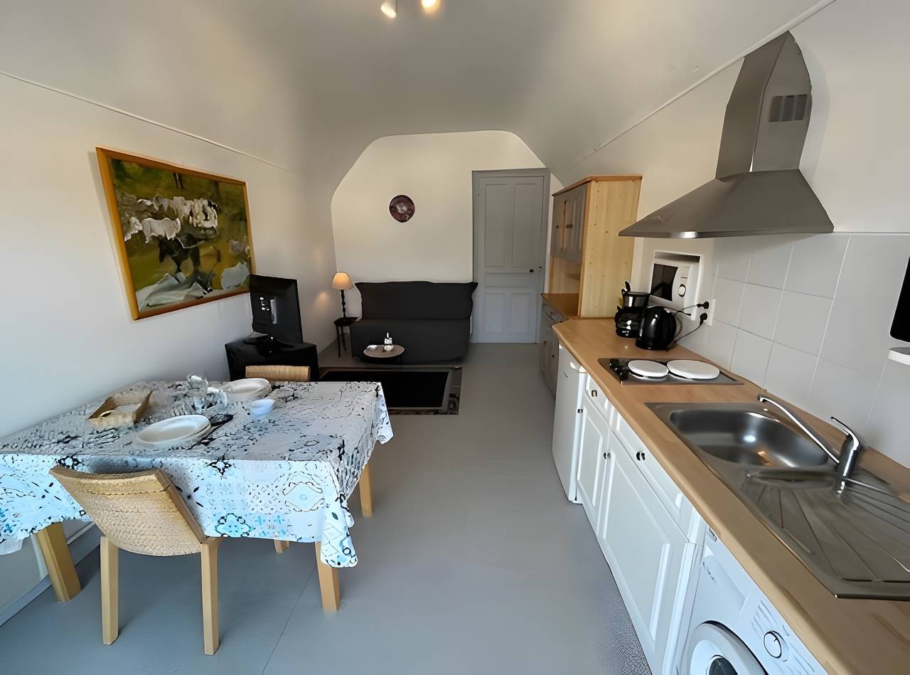 Apartamento entero, Apartamento 'Pic Du Midi' con vistas a la montaña, balcón y Wi-Fi in Argelès-Gazost, Pirineos franceses