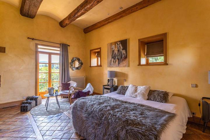 Hôtel pour 2 personnes, avec terrasse ainsi que jardin et vue à Lacenas - 4