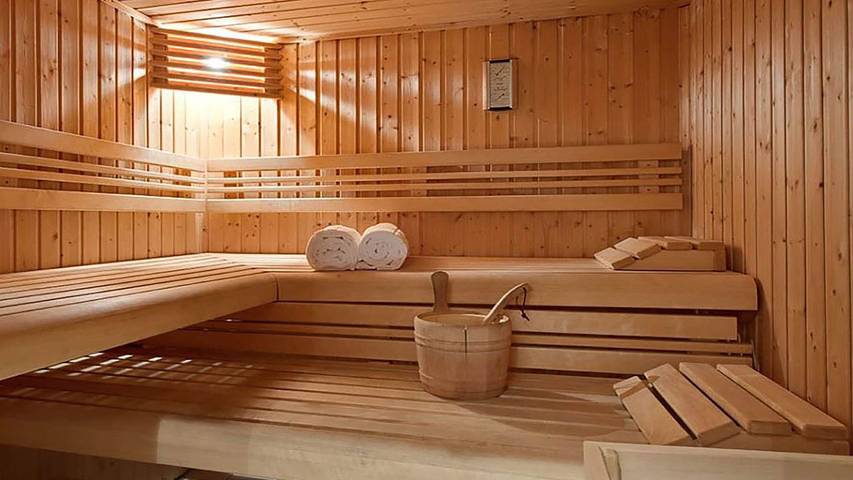 Location de vacances pour 3 personnes, avec jardin et jacuzzi ainsi que sauna et piscine à Arborea - 3