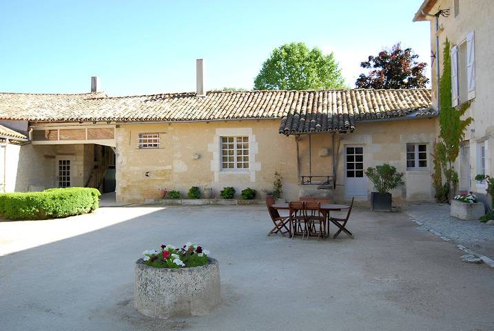 Gîte pour 4 personnes, avec jardin en Charente - 2