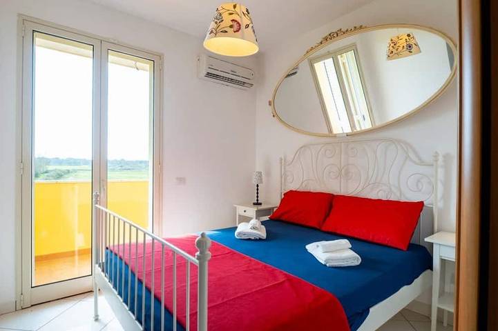 Location de vacances pour 4 personnes, avec balcon et jardin à Torre Saracena