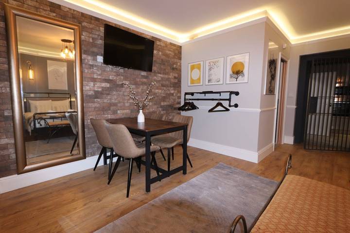 Gîte pour 2 personnes, avec Balcon et Terrasse à Bristol - 4