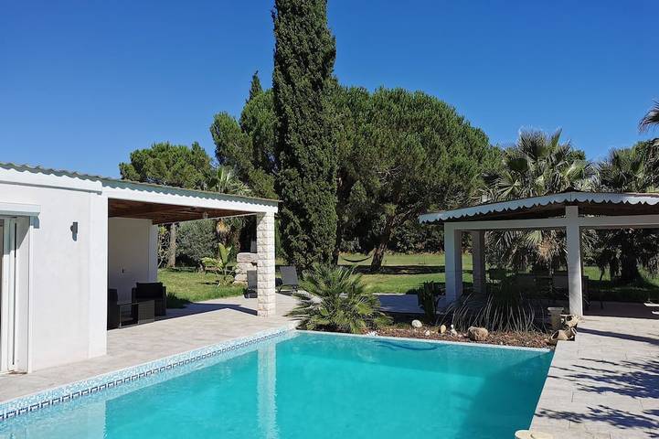 Villa pour 6 personnes, avec terrasse et jardin à Hyeres