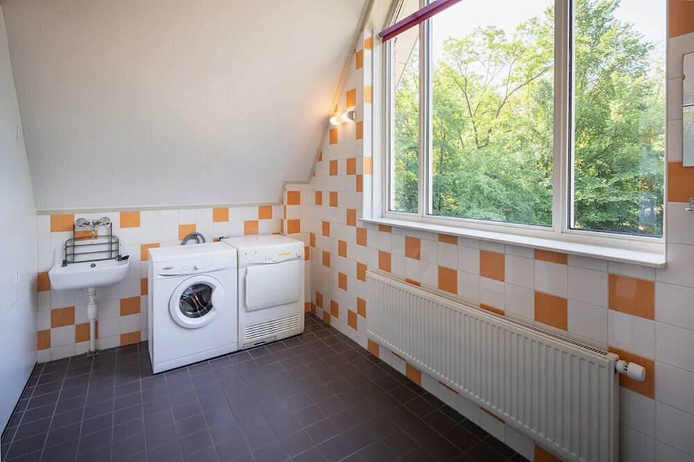 Geräumiger Rückzugsort im Wald mit Sauna in Kootwijk, Hoge Veluwe