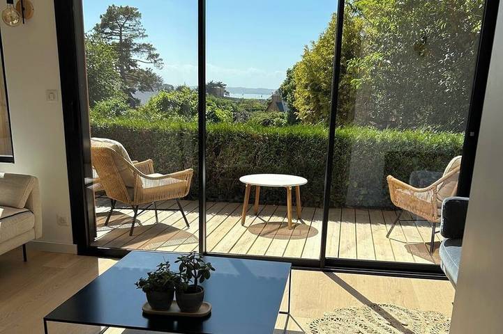 Location de vacances pour 6 personnes, avec terrasse dans Plage du Béchet