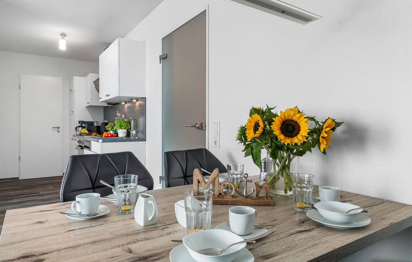Ganze Ferienwohnung, Hausboot am Strand mit Terrasse und Parkplatz, 400 m zum Strand in Olpenitz, Kappeln
