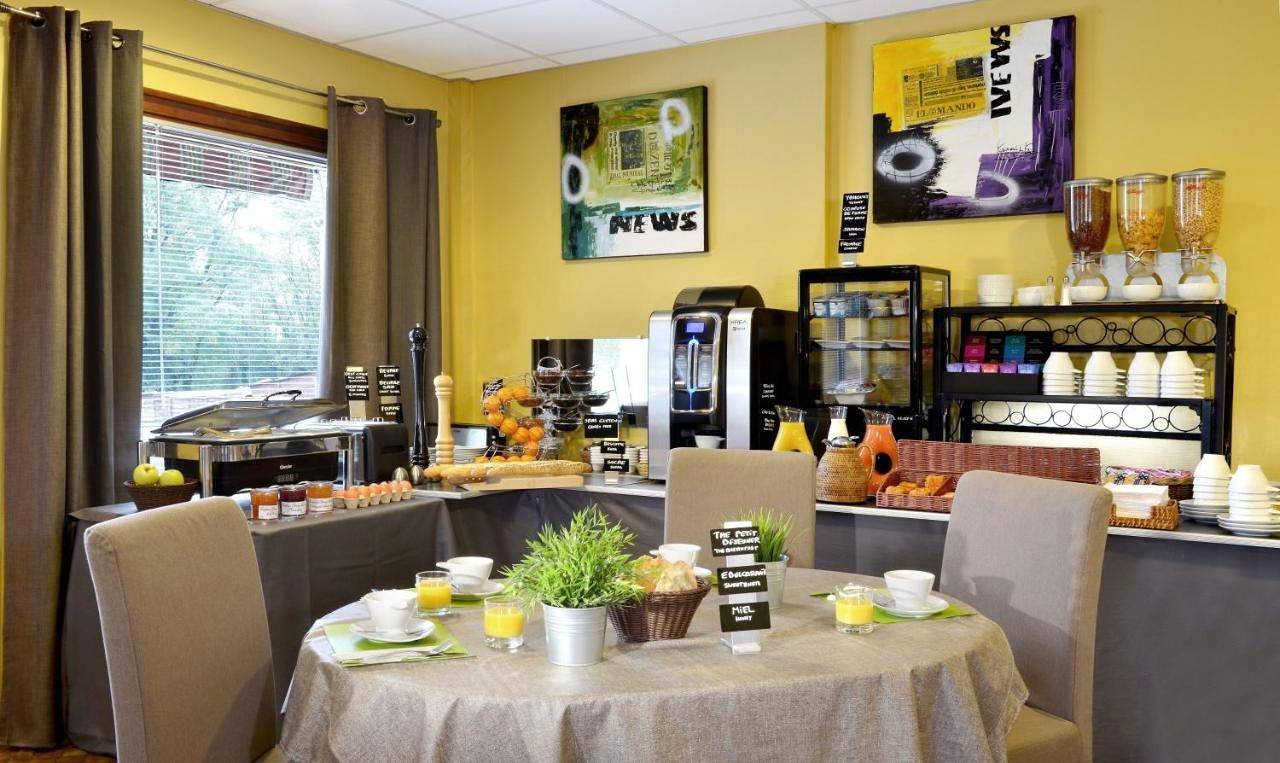Logis Hotel Le Prieure in Saint-Marcel (Indre), Région de Châteauroux
