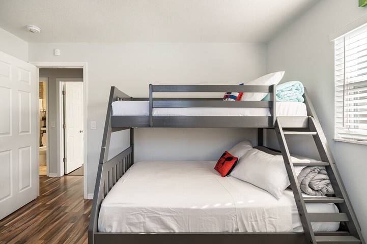 Vacation rental for 8 people, with terrace and yard in Largo