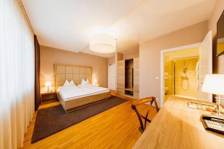 Dreibettzimmer in Südoststeiermark, Feldbach