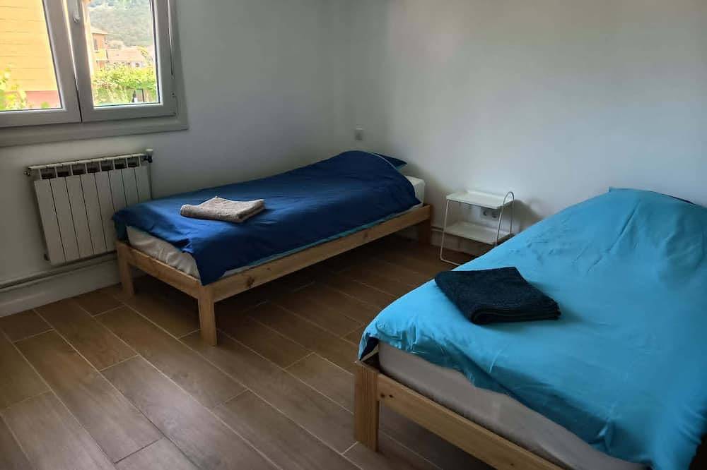 Ganze Wohnung, Two-bedroom apartment in Aldán, 10 minutes walk from the beach in Cangas, Rías Baixas