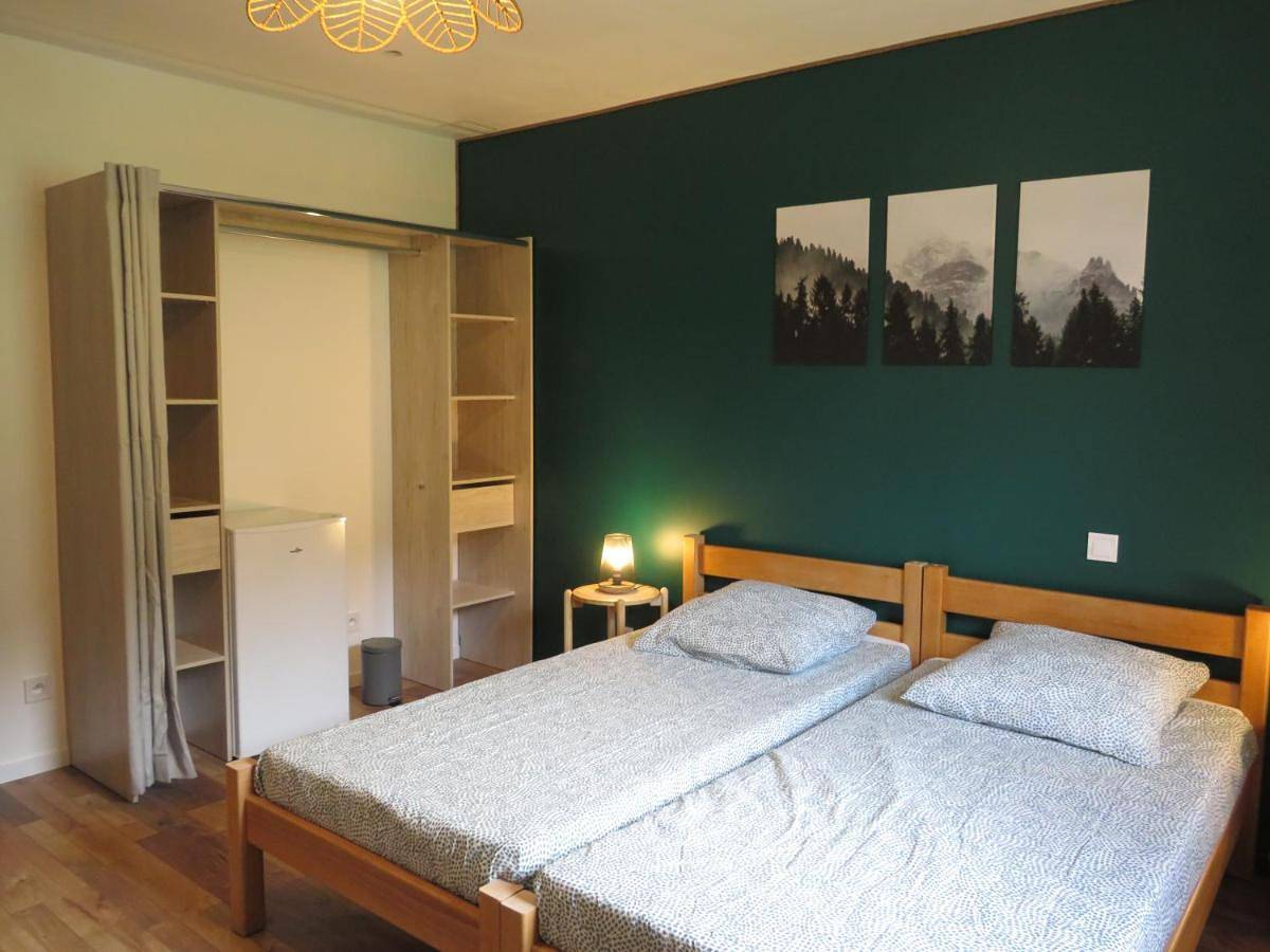 Large Twin Room in Beauvène, Parc naturel régional des Monts d'Ardèche