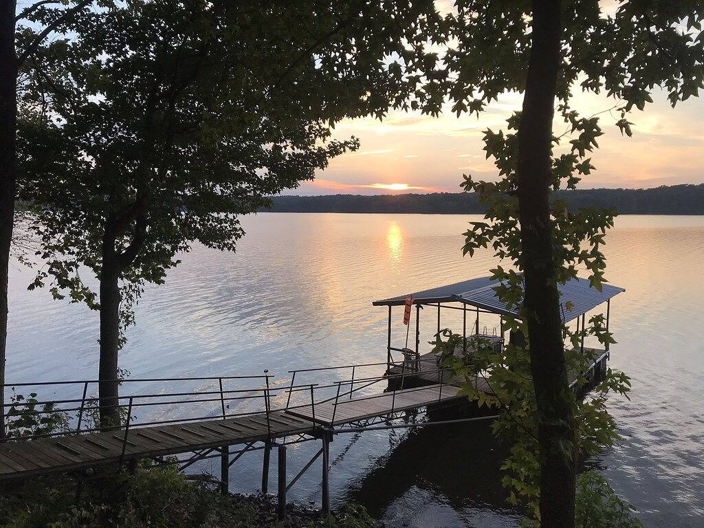 Kentucky Lake Waterfront Home mit Großen Aktualisierungen und Umbauten 2019 in Kentucky Lake