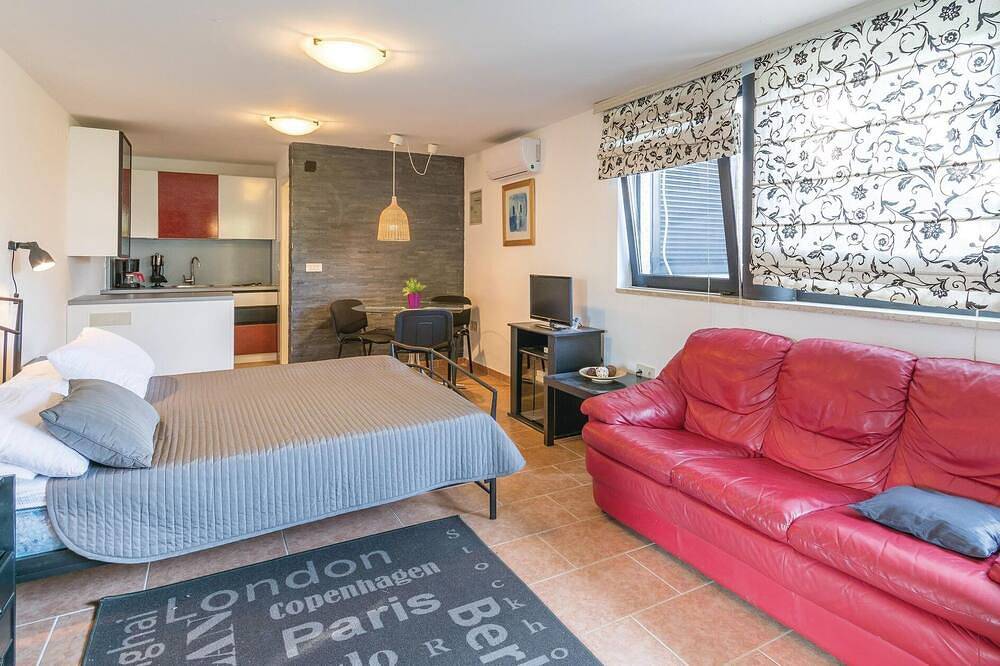 Appartement entier, Beautiful apartment in Pula in Banjole, Côte Sud d'Istrie