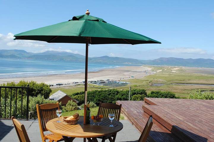 Holiday rental for 8 people, with balcony and garden in Glenbeigh