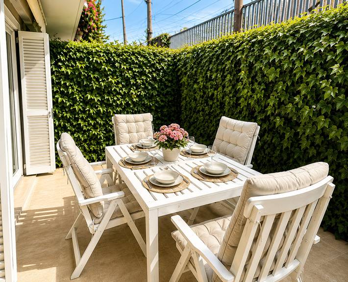 Entire apartment, Holiday apartment for 2 people with terrace in Platja Fonda (Sitges), Sitges