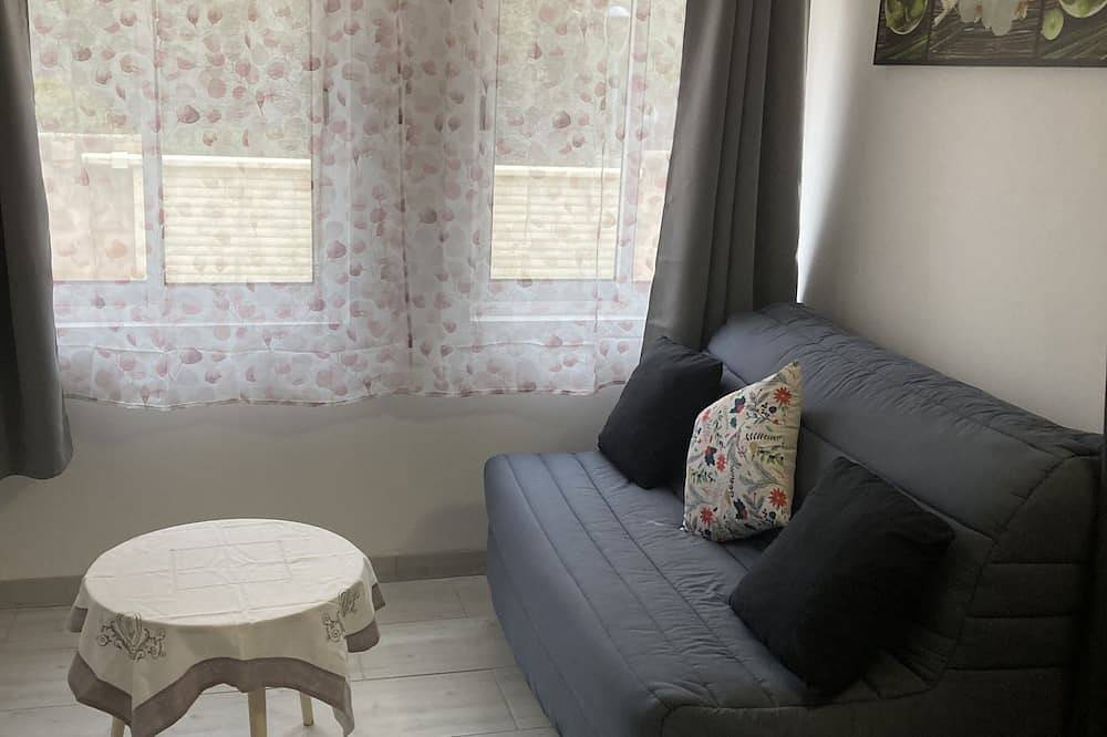 A haven of peace on the edge of the forest in Garéoult, Brignoles region
