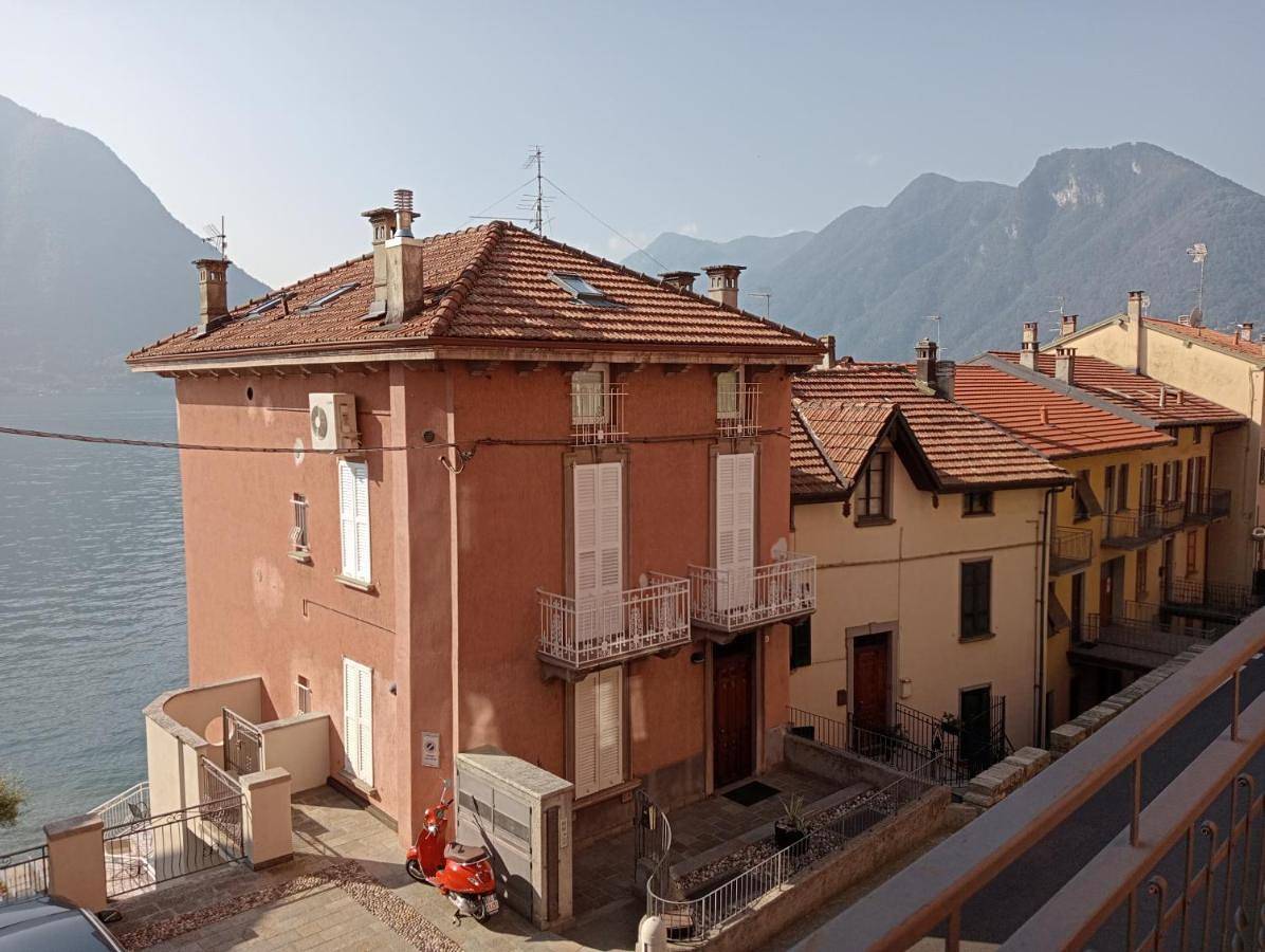 Ganze Wohnung, Casa Mauro, Lake View and Garage! in Colonno, Comer See