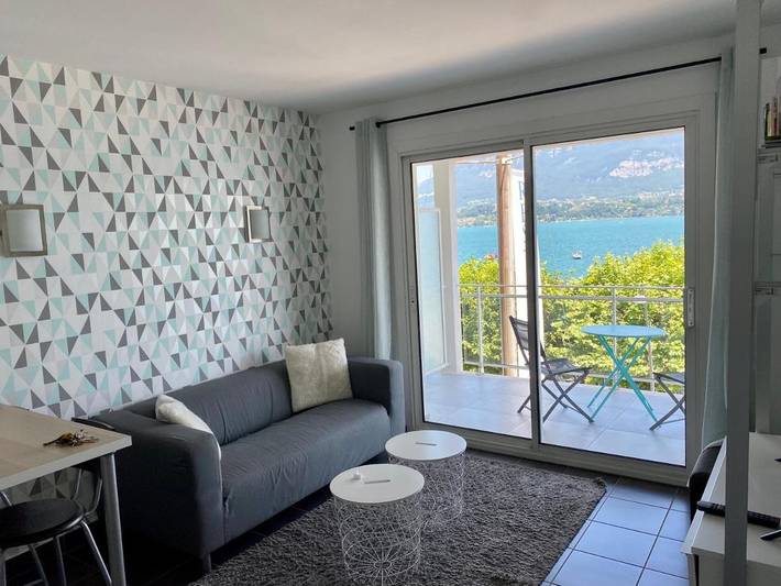 Gîte pour 2 personnes, avec vue ainsi que terrasse et vue sur le lac à Le Bourget-du-Lac - 2