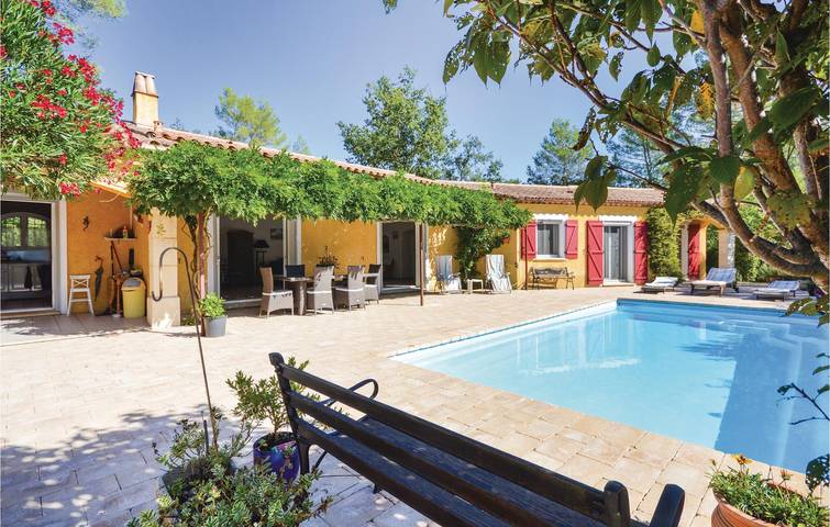 Location de vacances pour 6 personnes, avec jardin ainsi que terrasse et piscine à Fayence - 3