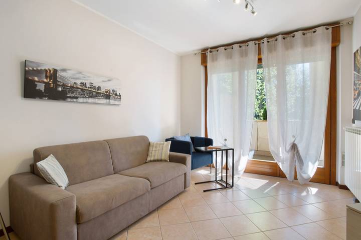 Hel lägenhet, Apartment 'Casa Rosada Monza Autodromo' with Balcony, Wi-Fi and Air Conditioning in Nova Milanese, Brianza
