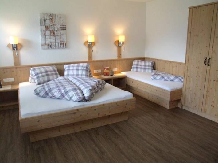 Ferienwohnung für 7 Personen, mit Garten und Ausblick in Ried im Zillertal
