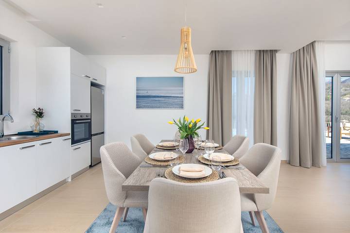 Villa für 6 Personen, mit Pool und Garten in Montenegro - 4