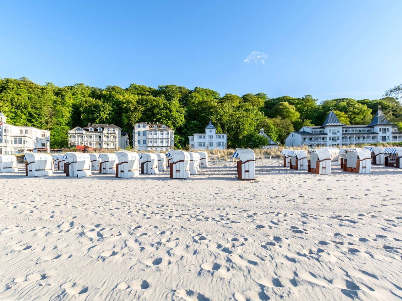 Ganze Ferienwohnung, Villa Strandperle, App. 06 - nur 20m zum Strand, Toplage - Whg. 06 in Ostseebad Binz, Binz