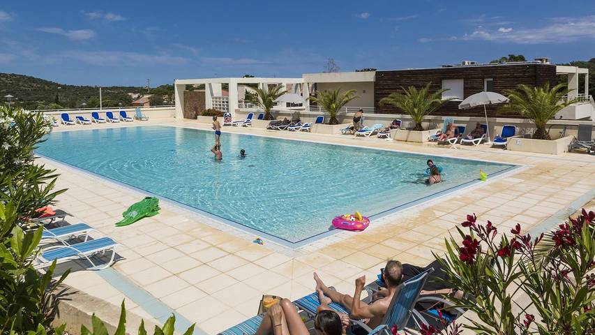 Casa vacanza per 4 persone, con piscina e giardino - 1