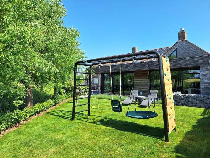 Location de vacances pour 10 personnes, avec sauna et terrasse ainsi que jardin et jacuzzi dans Roesbrugge-Haringe - 4