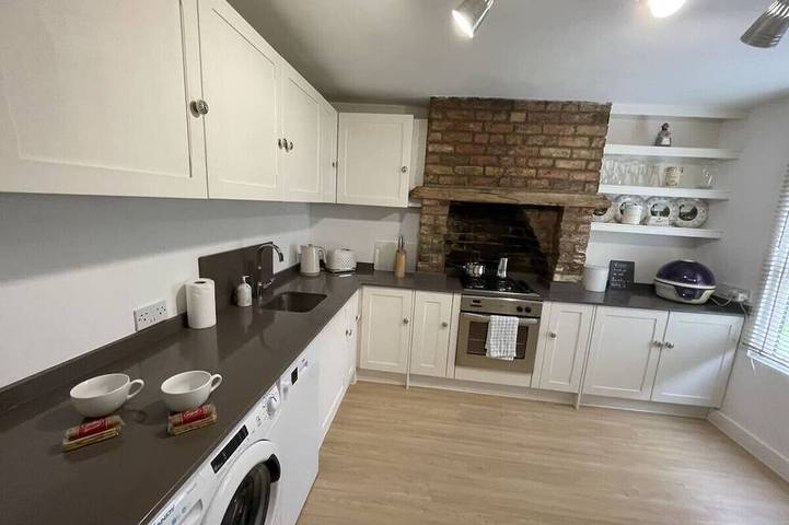 Cottage for 4 people, with garden in London