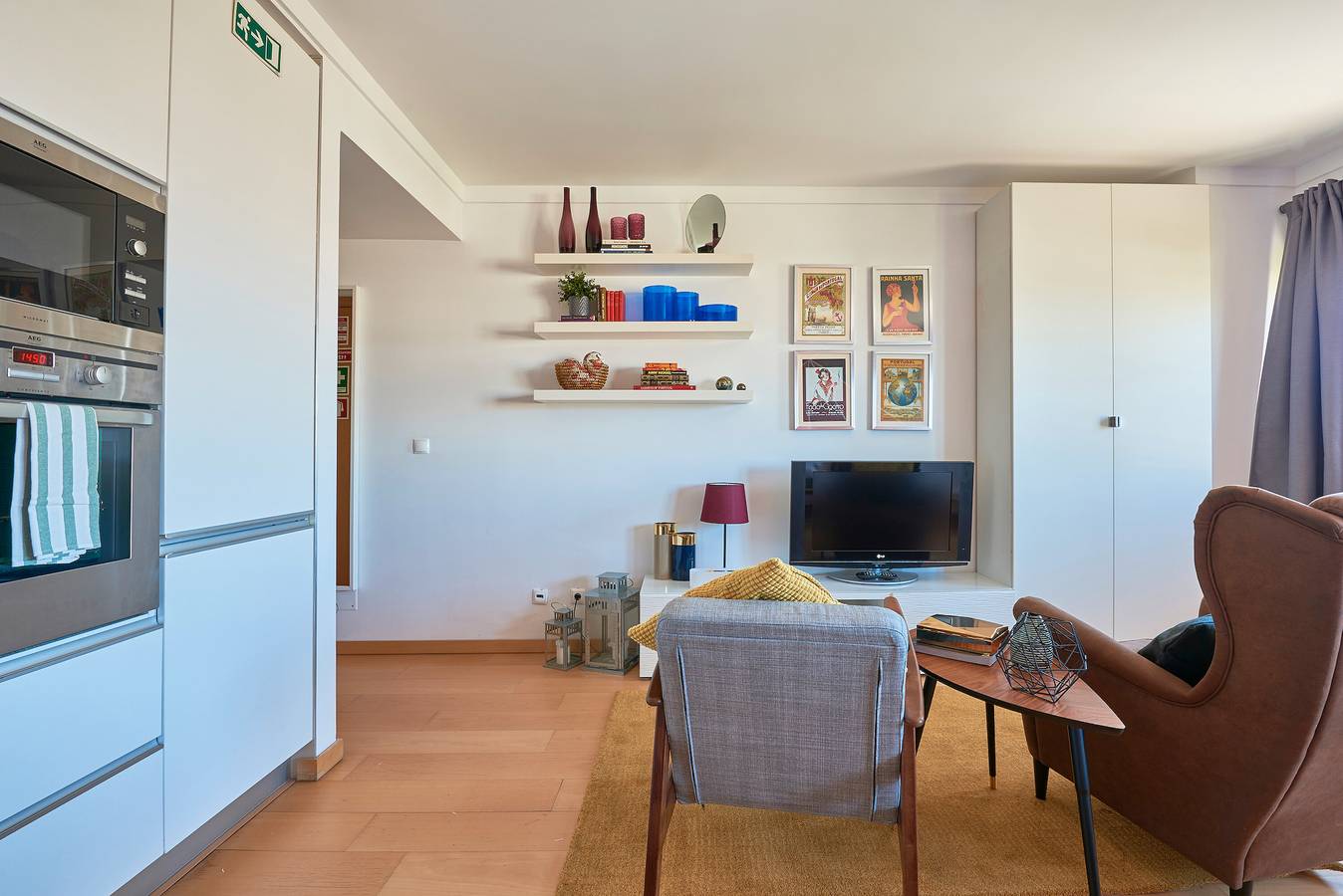 Entire studio, Studio Apartment 'Expo' with Wi-Fi in Parque das Nações, Costa de Lisboa