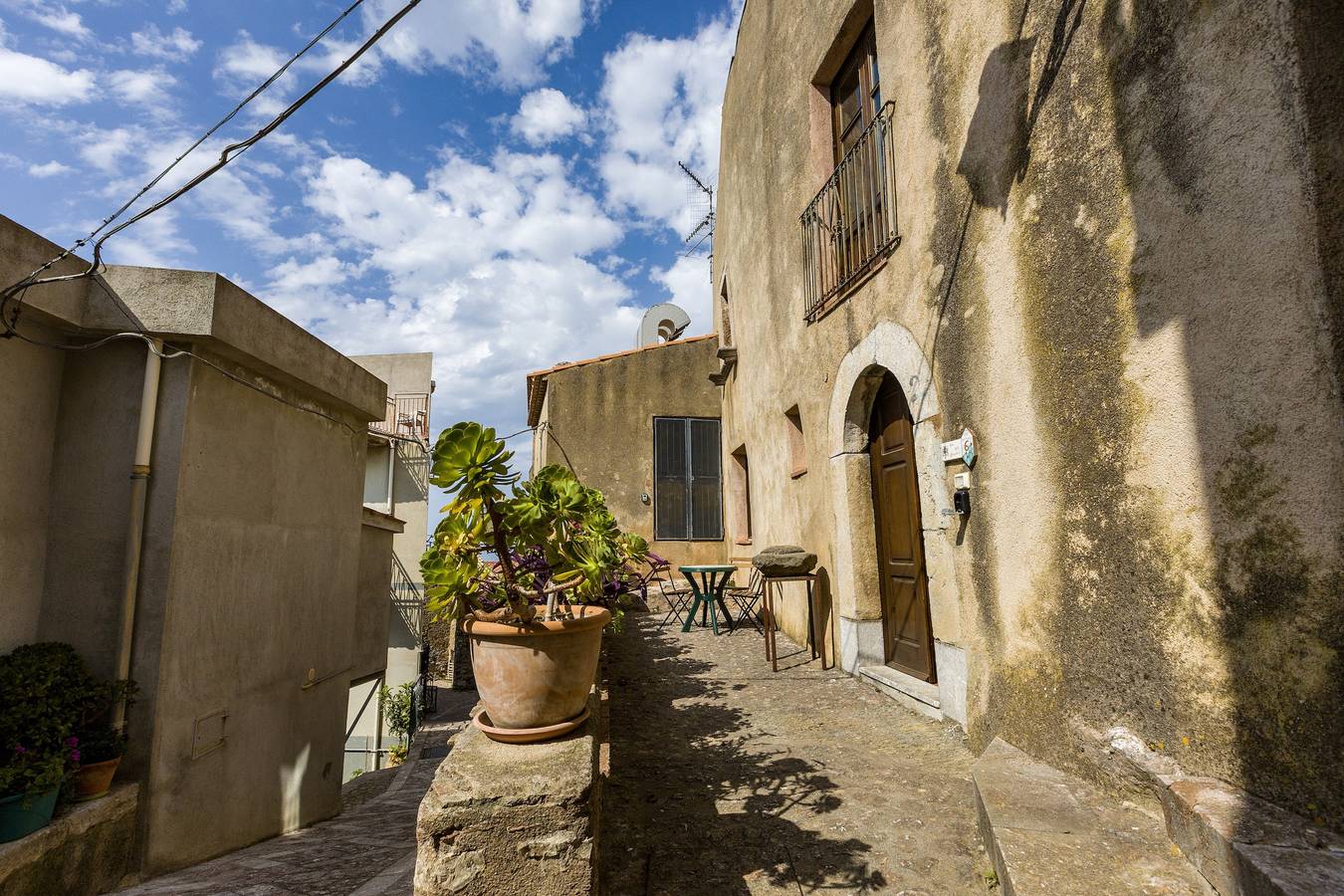 Camera 'Casa Dello Aromatario' con Terrazza Privata in San Marco d'Alunzio, Monti Nebrodi