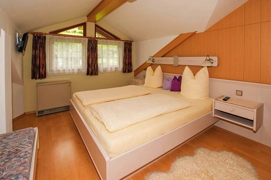 Ganze Ferienwohnung, Appartement 1 / 2 Schlafräume/ Dusche, Wc in Rauris, Ski Amadé