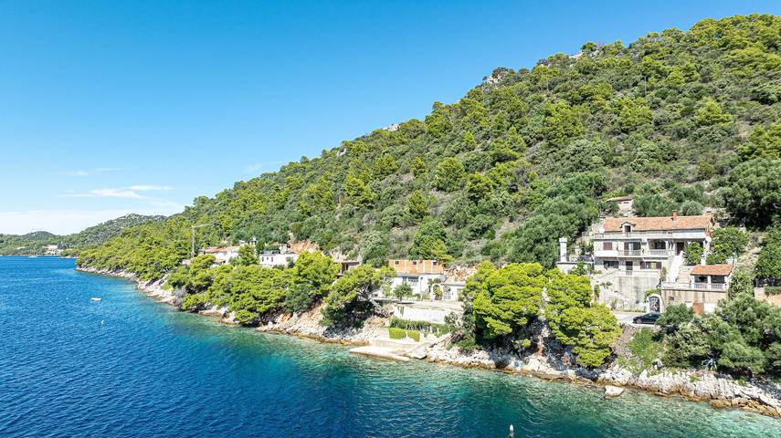 Gîte pour 5 personnes, avec balcon/terrasse dans Lastovo