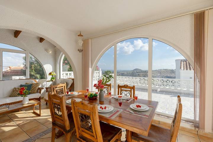 Location de vacances pour 6 personnes, avec piscine et jardin, animaux acceptés dans Formentera De Segura