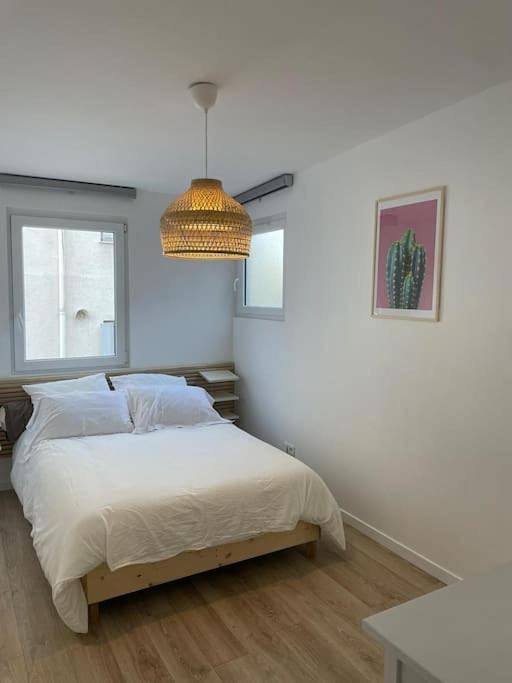Appartement entier, One-Bedroom Apartment in Charenton-le-Pont, Val-de-Marne