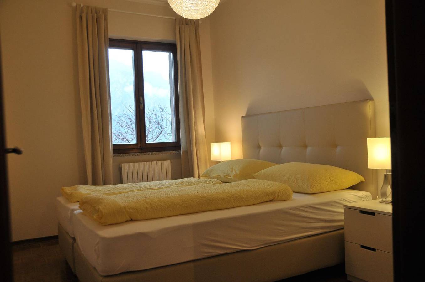 Appartement de vacances entier, Appartement avec vue imprenable sur le lac de Garde in Malcesine, Montagnes autour du lac de Garde