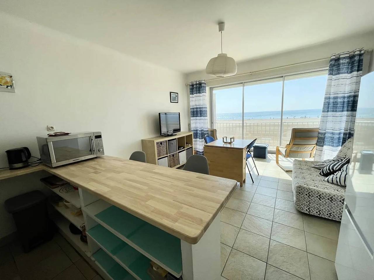 Ganze Wohnung, Front De Mer - 1Er Etage - T2 klimatisiert mit Loggia am Strand in Port-la-Nouvelle, Mittelmeerküste (Frankreich)
