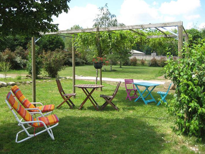 Location de vacances pour 2 personnes, avec Jardin à Saint-Jean-du-Bruel