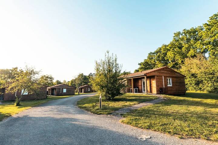Chalet Comfort 3 Zimmer 4/6 Personen in Longeau-Percey, Haute-Marne