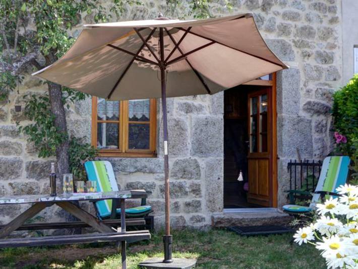 Gîte pour 4 personnes, avec Jardin à Estivareilles