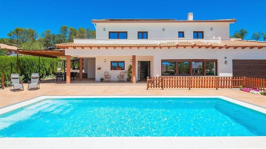 Location de vacances pour 12 personnes, avec piscine ainsi que vue et jardin à Alcalá la Real - 3