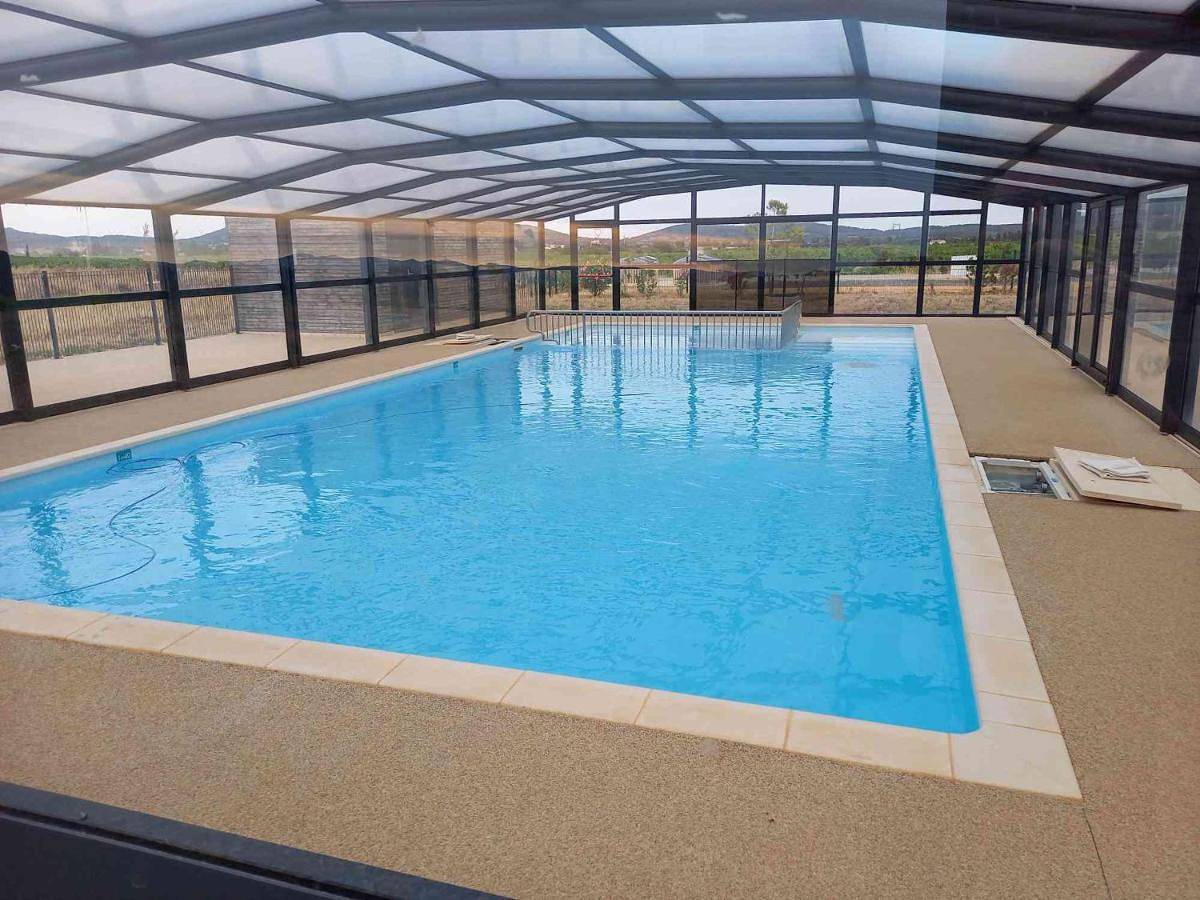 Chalet 3 chambres, piscine, lac à 100m - Olonzac - Fr-1-783-1 in Azille, Région de Carcassonne