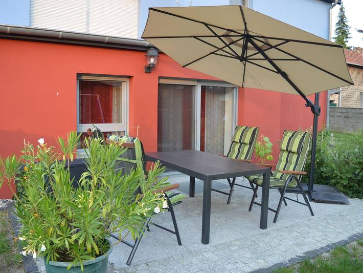 Ferienwohnung für 6 Personen, mit Terrasse und Garten, kinderfreundlich in Geltow