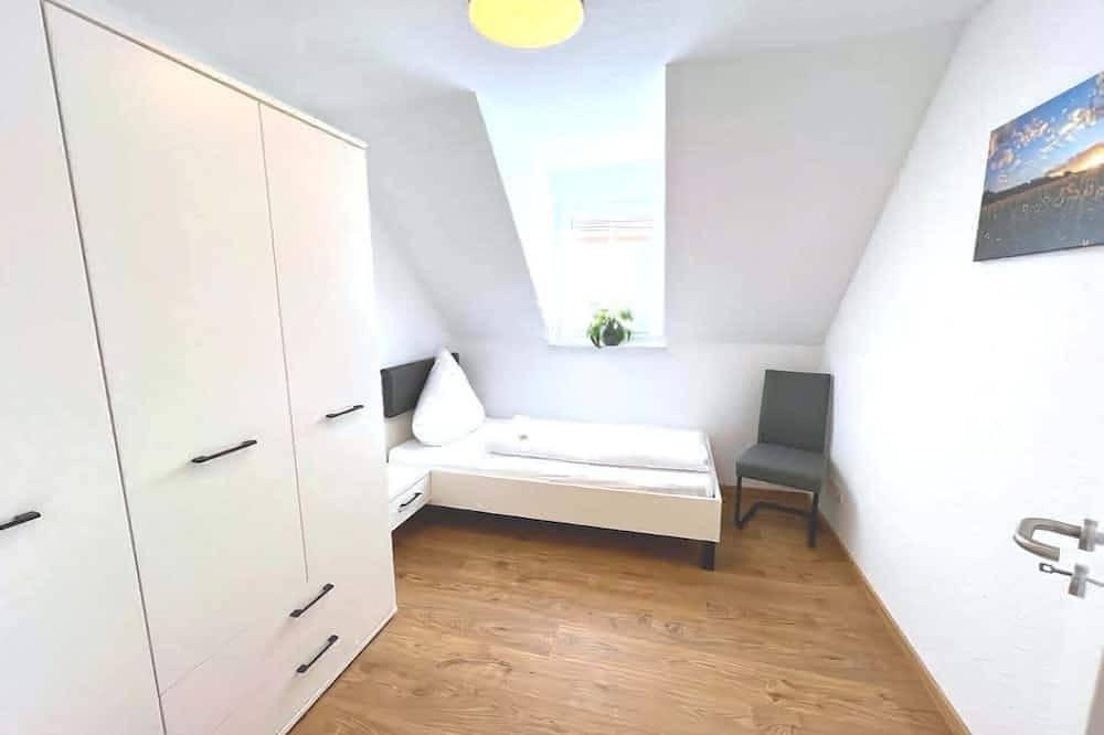 Ganze Wohnung, Ferienwohnung S7 Laura, mit 76qm 3 Schlafzimmer, max. für 5 Personen in Endingen am Kaiserstuhl, Endingen