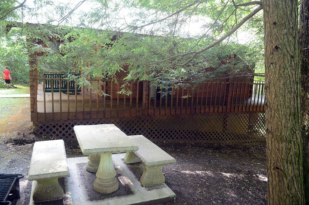 Log Cabin for 4 Guests in Big South Fork National River and Recreation Area, Tennessee