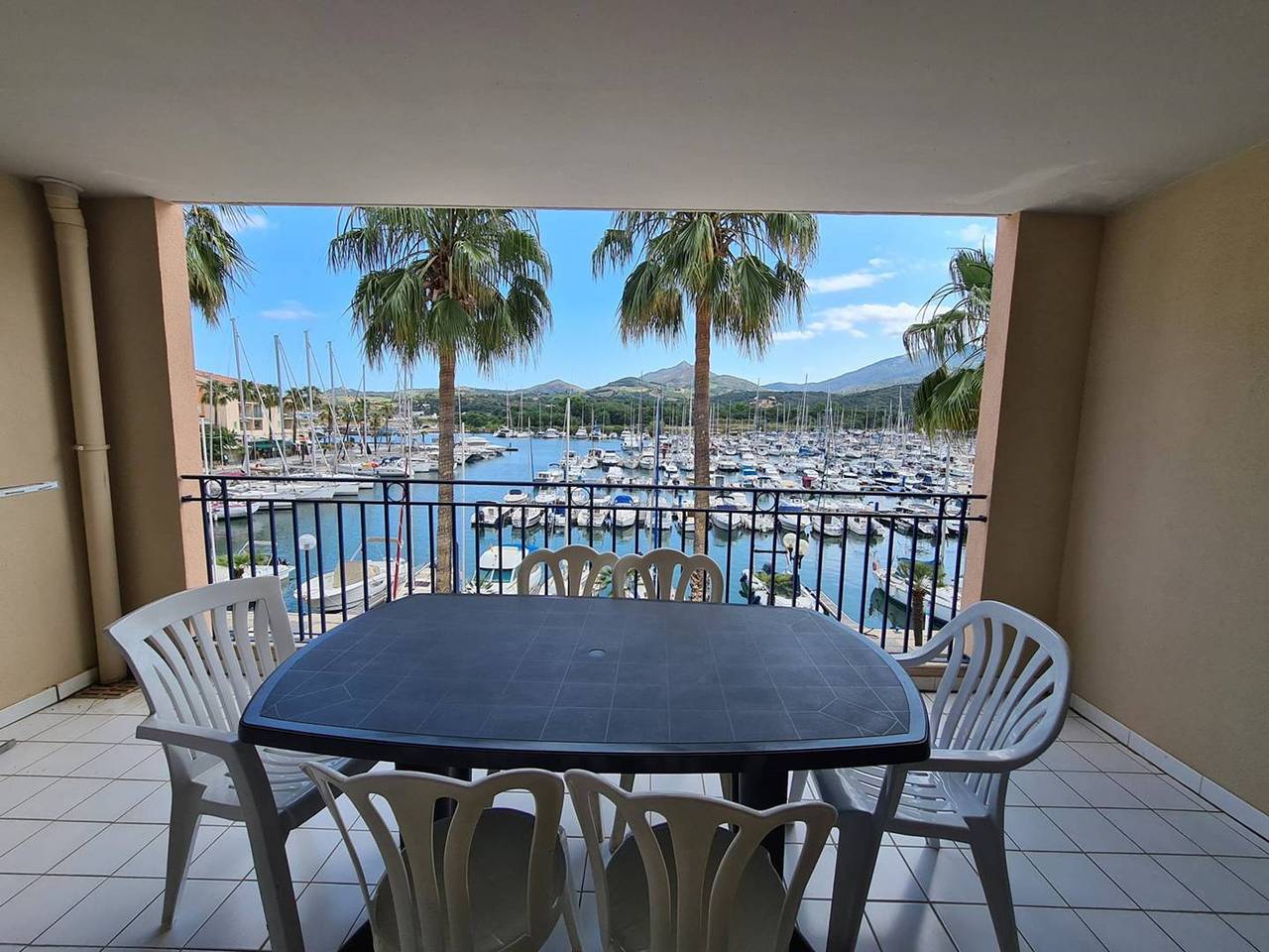 Entire apartment, 1Br+Cabin Apt, 4-6 guests, Parking, 150m to beach - Argelès-sur-Mer in La Côte Vermeille, Argelès-sur-Mer