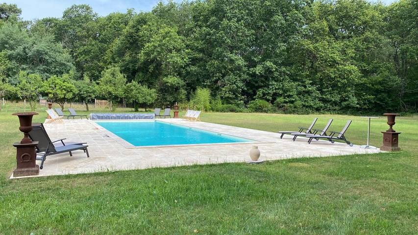 Location de vacances pour 2 personnes, avec jardin et vue ainsi que piscine et terrasse, animaux acceptés à Vierzon - 4